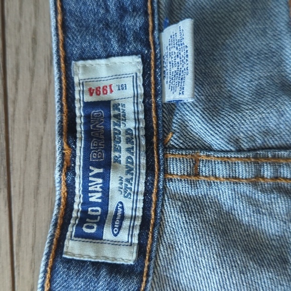 Old Navy Blue Relaxed Jeans with Classic Style - Size 38 X 30 Great Condition - Picture 2 of 4